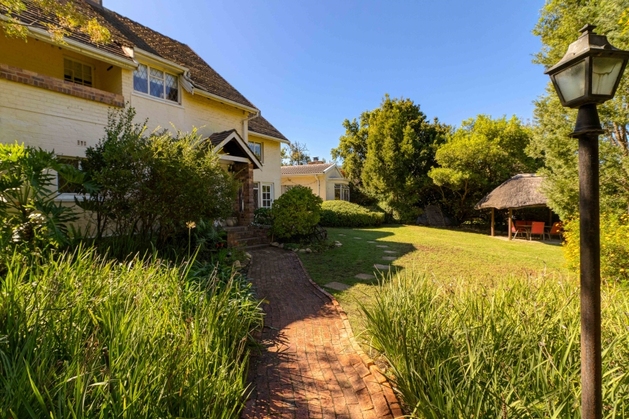 9 Bedroom Property for Sale in Golden Acre Western Cape